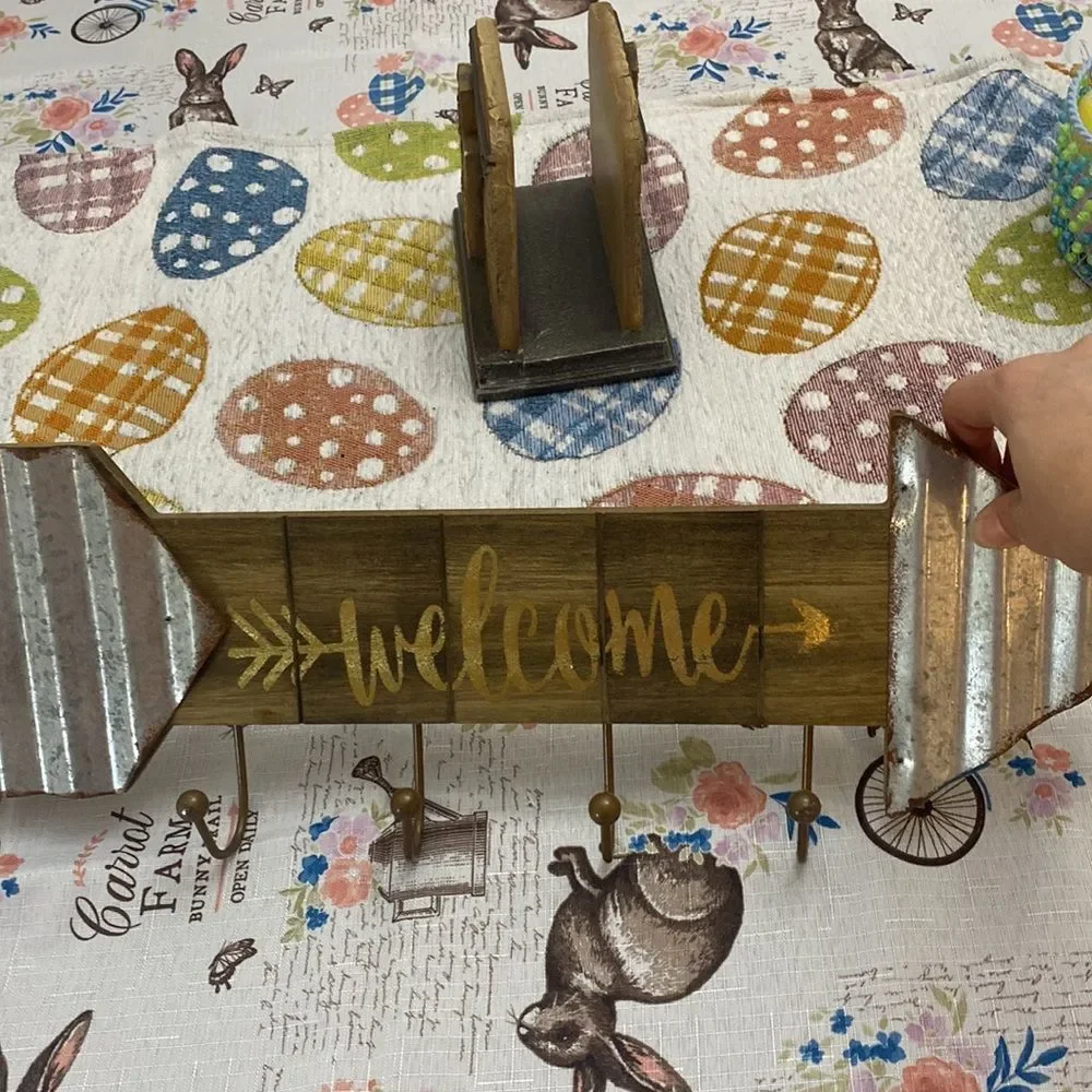 Wooden Arrow Keyholder